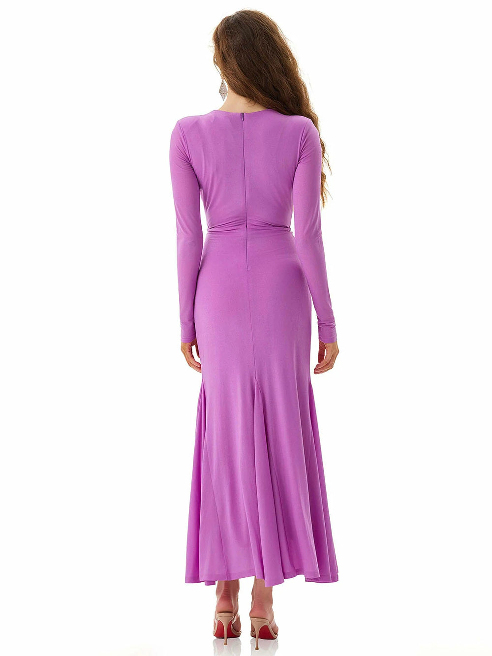 Model in Purple Twist Front Midi Dress by MAJOR CRUSH（4）